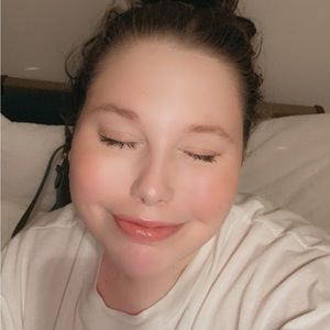 Meet your Posher, Rebekkah